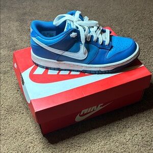 Nike kicks like new